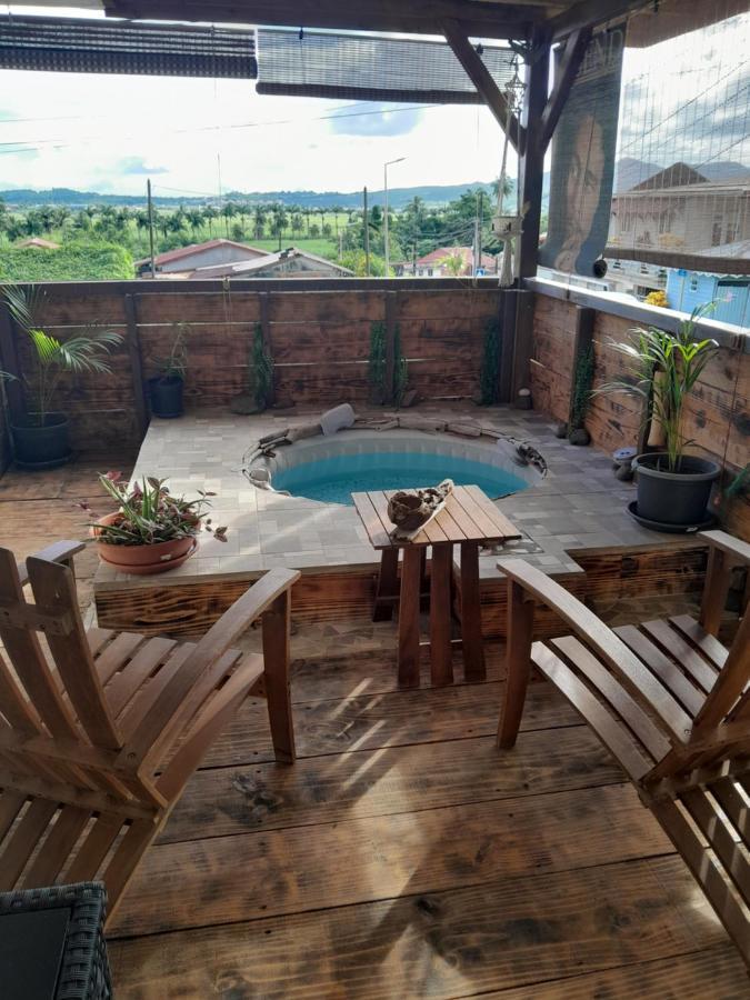 Kami Lodge F3 Jacuzzi Riviere-Salee Esterno foto